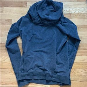 Lululemon stress less pullover hoodie size 4